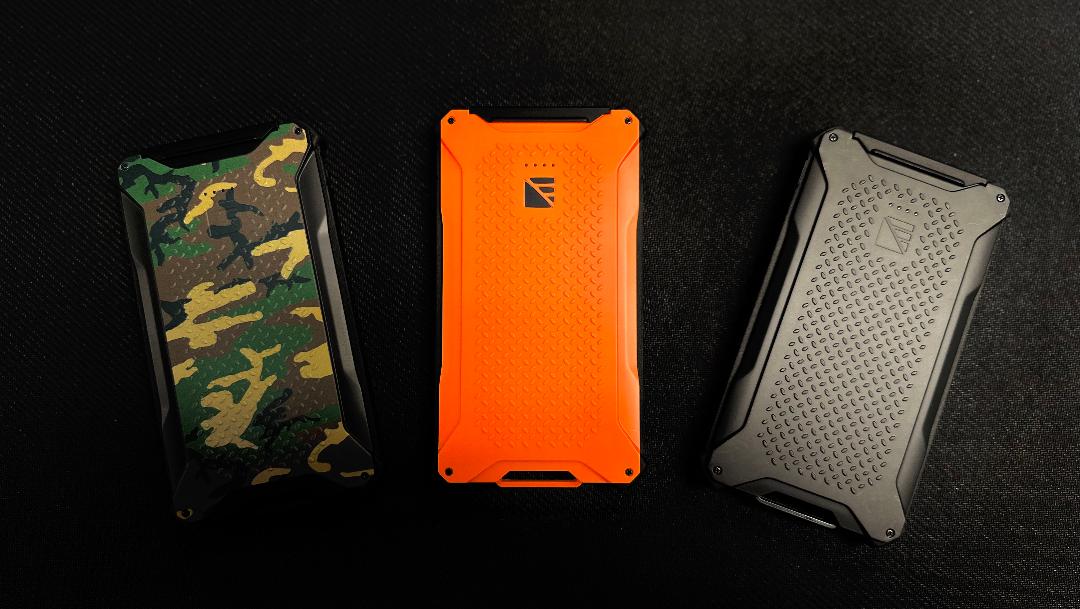Dark Energy Poseidon Pro - Caricabatterie portatile indistruttibile, 10.000 mAh ad alta capacità, ricarica rapida, porte USB-C e USB-A, ultra-resistente Armor Flex, impermeabile IP68, realizzato per